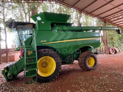 COLHEITADEIRA JOHN DEERE S670 PLATAFORMA 35 DRAPER ANO 2017