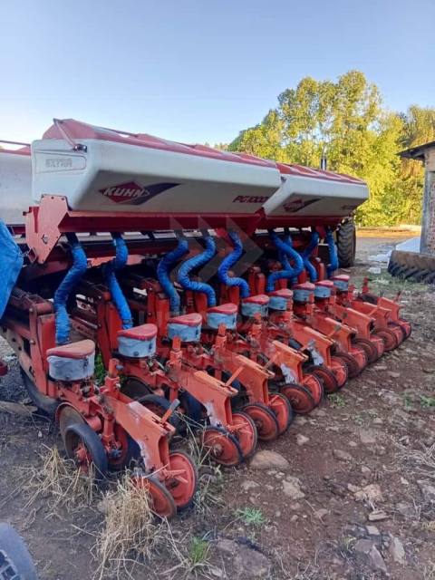 PLANTADEIRA KUHN PDM PG 10000