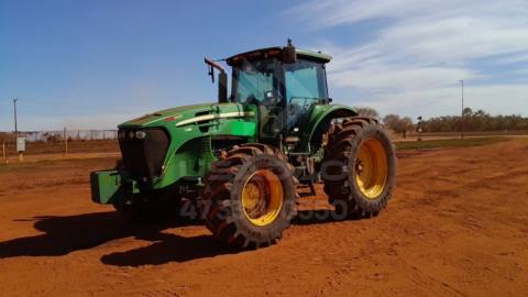 TRATOR JOHN DEERE 7210J ANO 2015