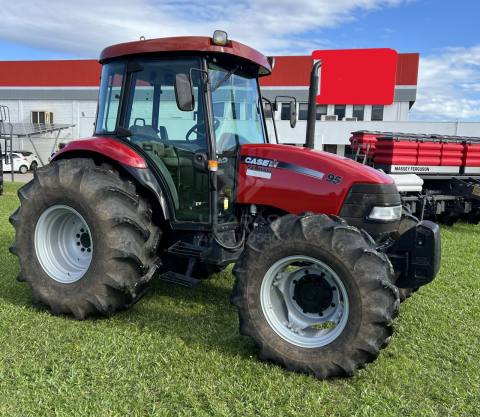 TRATOR CASE FARMALL 95 CABINADO ANO 2013