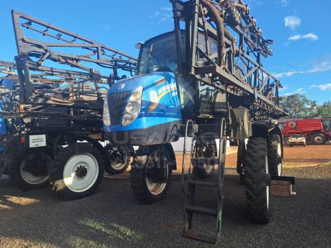 PULVERIZADOR NEW HOLLAND DEFENSOR 2500