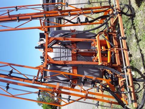 PULVERIZADOR JACTO CONDOR 800 ANO 2009