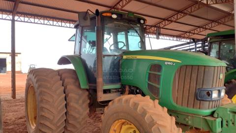 TRATOR JOHN DEERE 6180J 4X4 POWRQUAD CABINADO ANO 2016