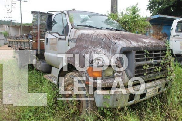Ford F 12000 Diesel 2002
