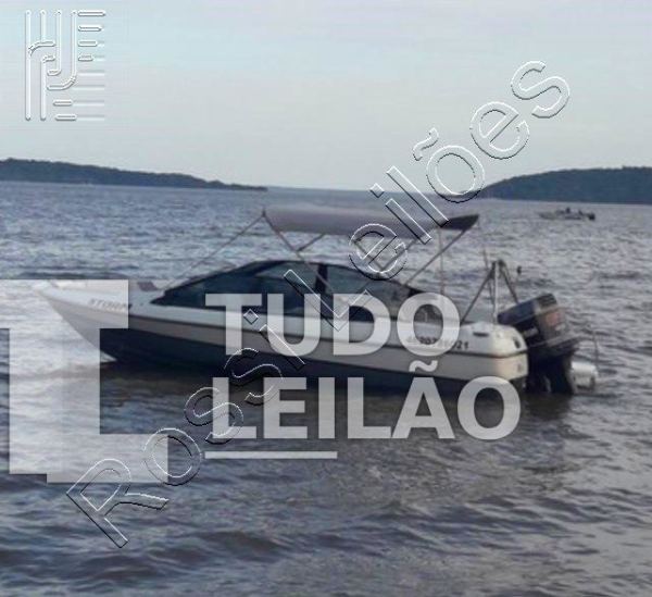 Lancha Com Motor 200 HP , Ano De Fabricação Do Casco 1990