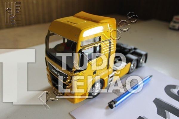 Mini Atura De Caminhão Man Tgx; Escala 1/32