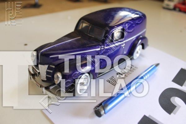 Ford Sedan ( 1940